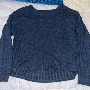 Cropped blue long sleeve